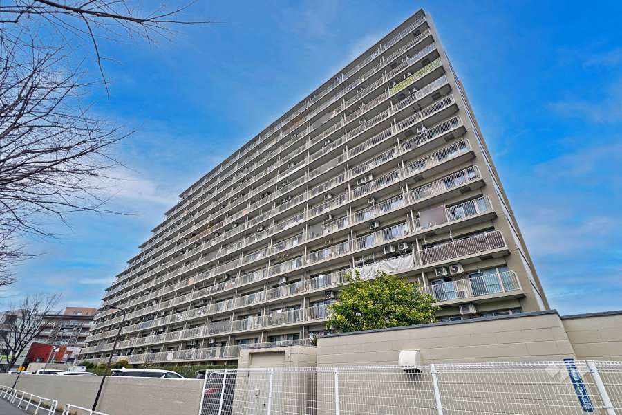 落合パークファミリアの外観（南側から）