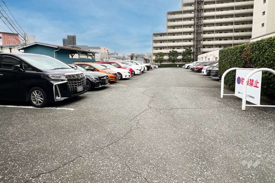 敷地内駐車場（屋外平面式）