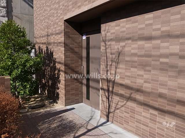 駐輪場入口（扉付き　屋内）