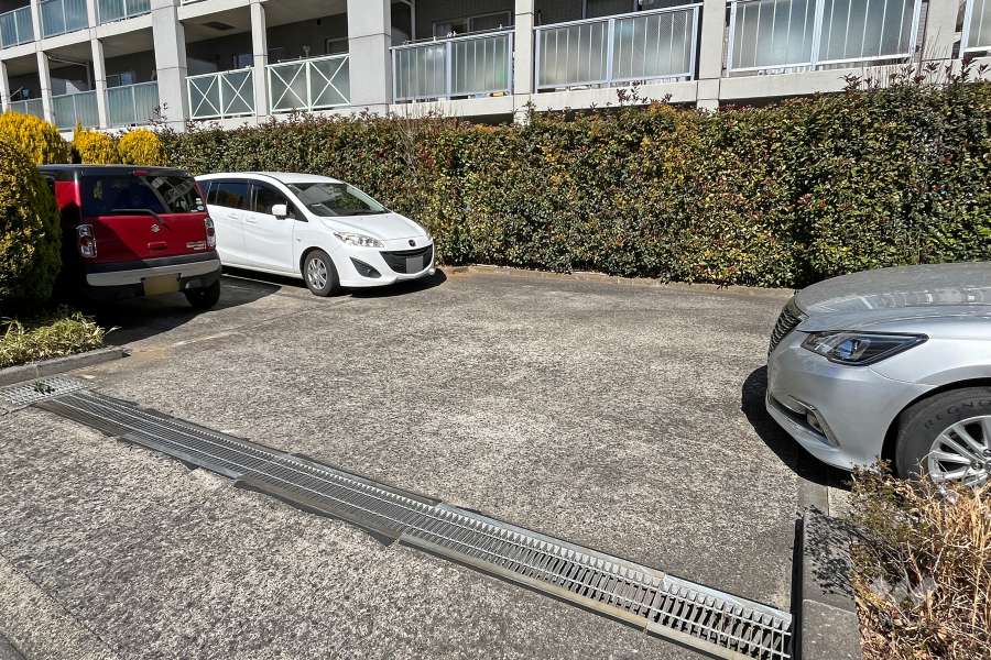 敷地内駐車場（屋外平面式）