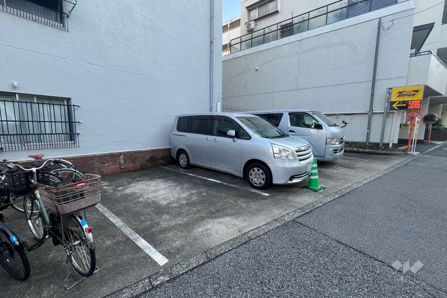 敷地内駐車場（屋外平面式）