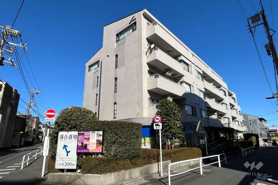ユニーブル落合の外観（南東側から）