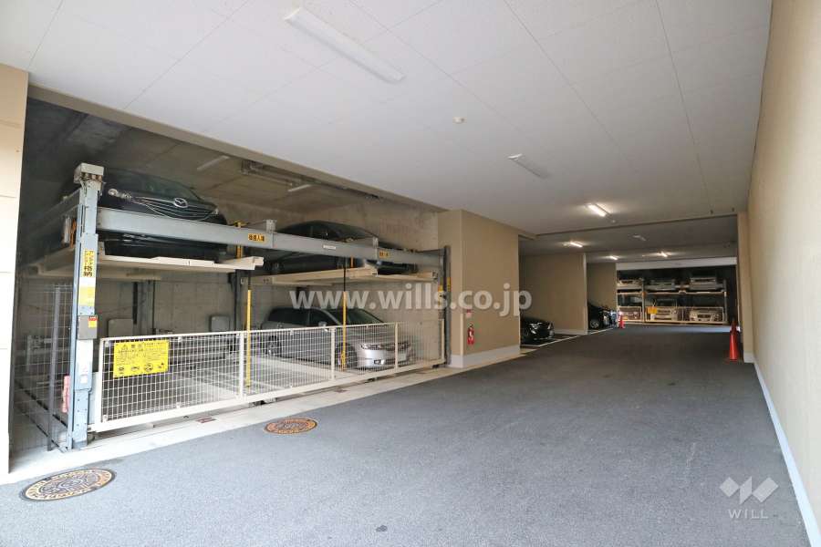 敷地内駐車場(屋内機械式)