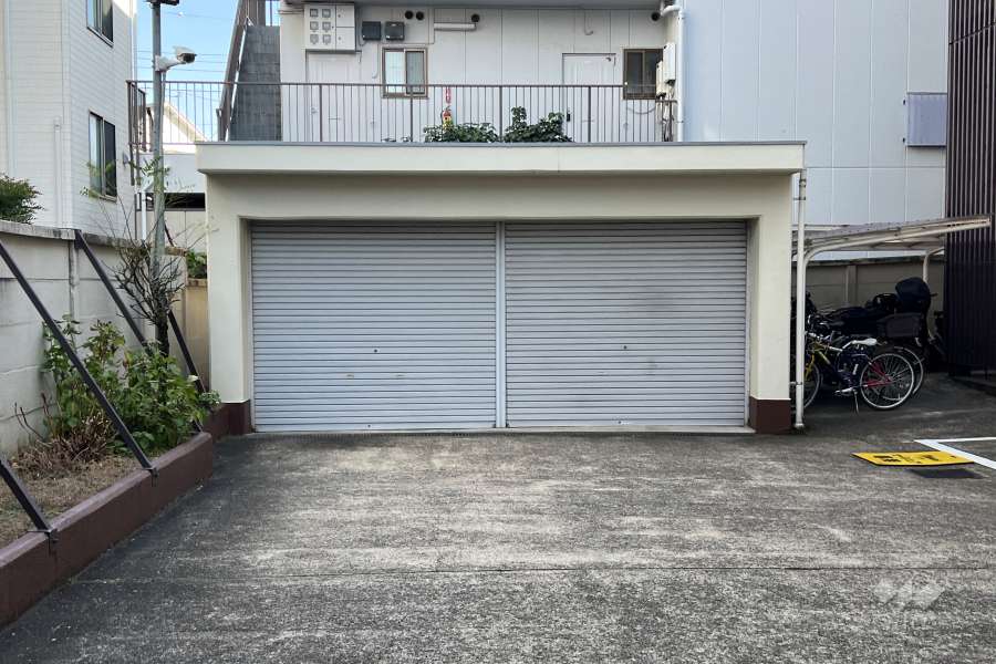 敷地内駐車場（屋内平面式）