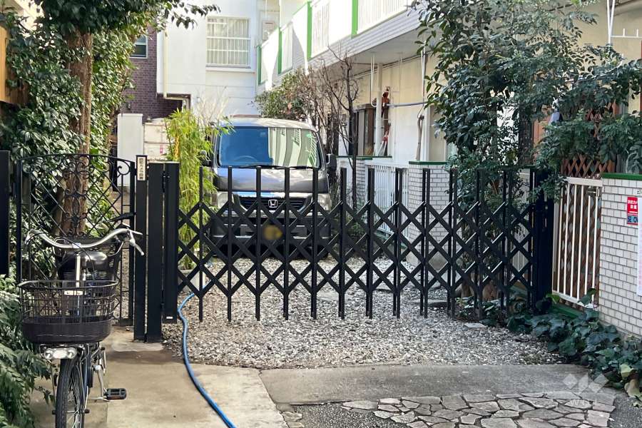 敷地内駐車場（屋外平面式）