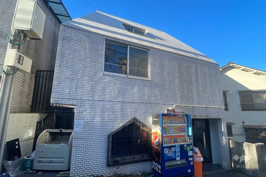 日興パレス新宿パート５の外観（北東側から）