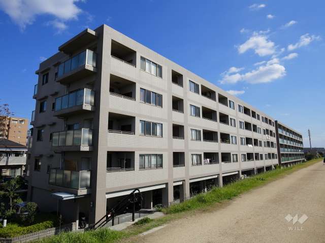 ジオ東園田町の外観（西側から）