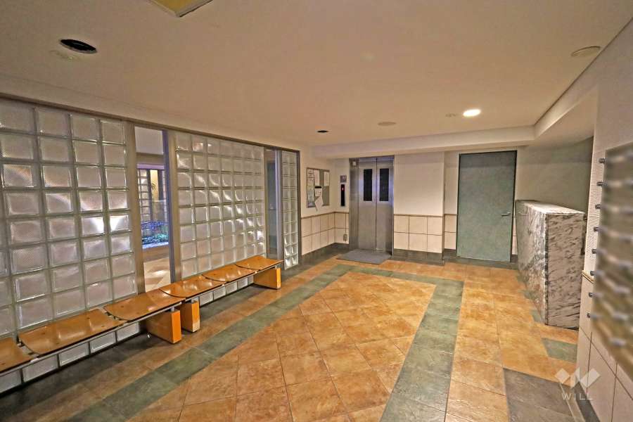 エントランスホール