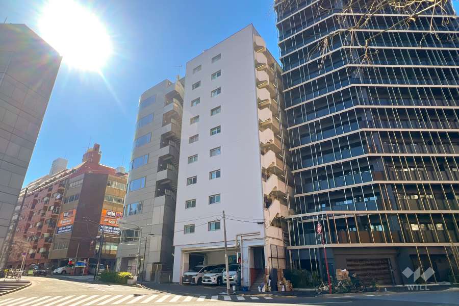 四谷御苑マンションの外観（東側から）