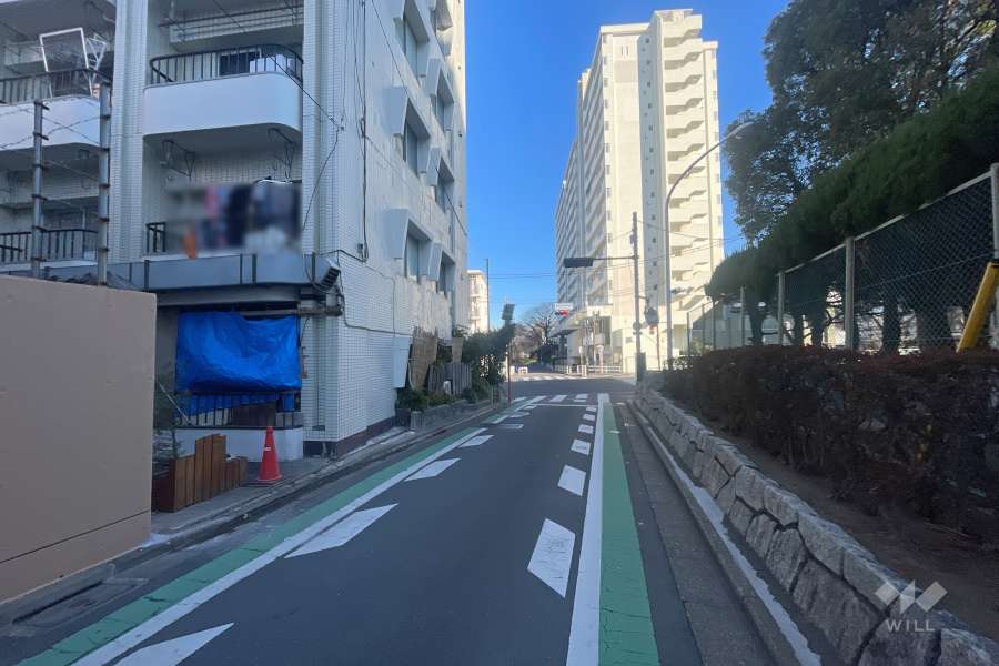 敷地東側の前面道路　