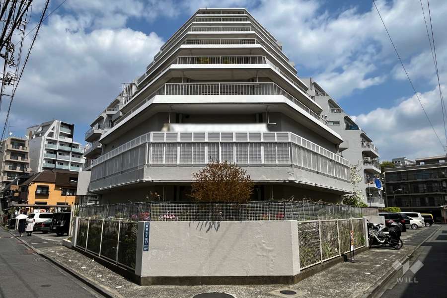 戸山マンションの外観（南西側から）