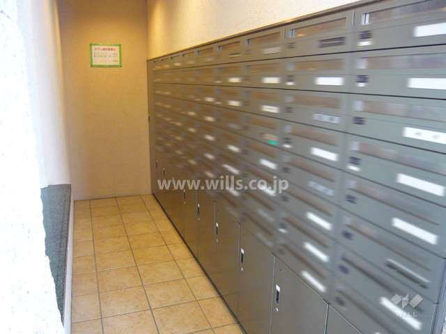 宅配ボックスと共用ポスト