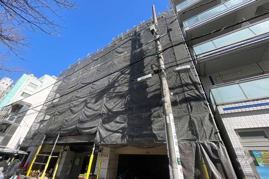 グローイン新宿御苑の外観（南西側から）