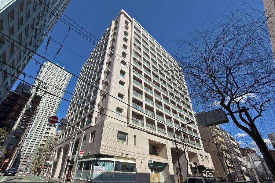 ルネ御苑プラザの外観（南西側から）