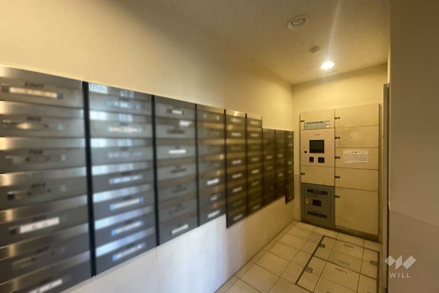 共用ポストと宅配ボックス