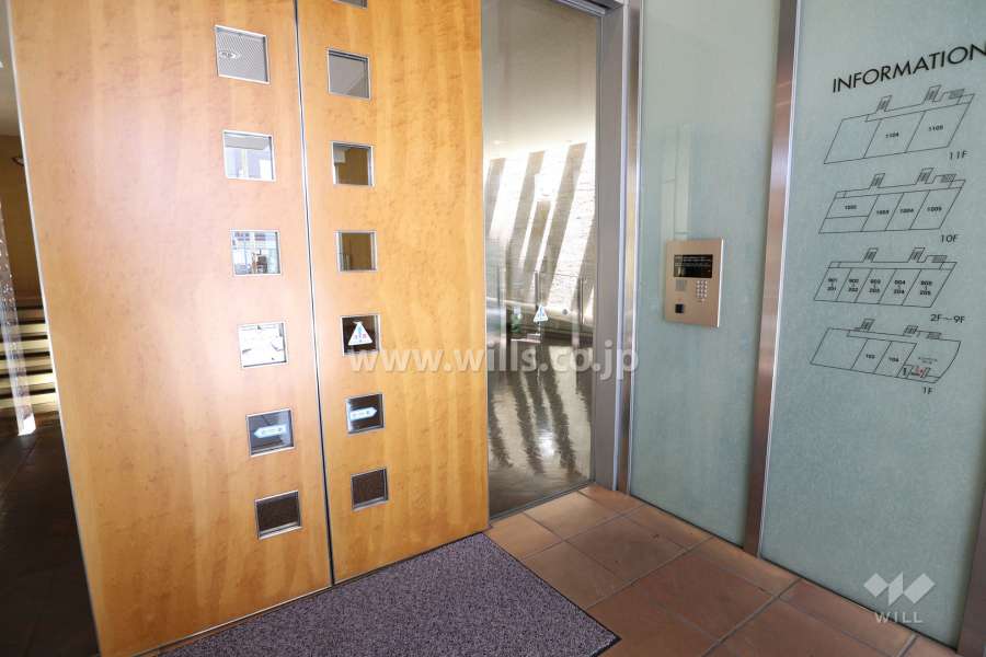 エントランスはオートロック付きです。