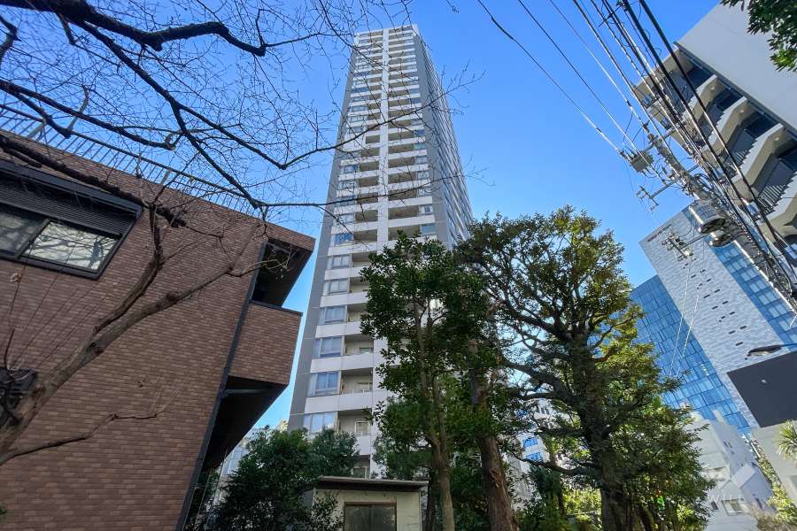 新宿アインスタワーの外観（北西側から）