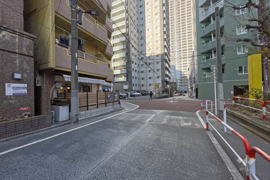 敷地東側の前面道路　