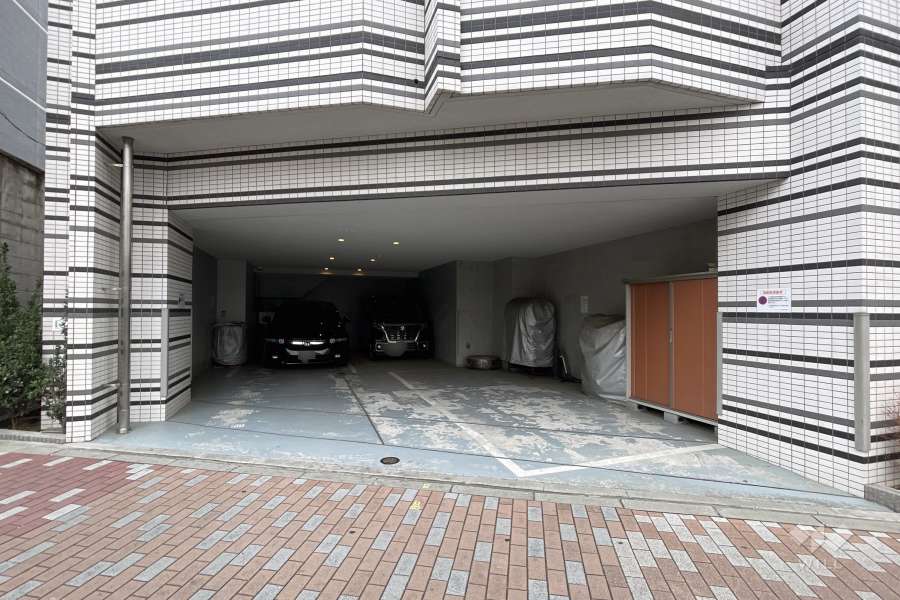 敷地内駐車場（屋外平面式）