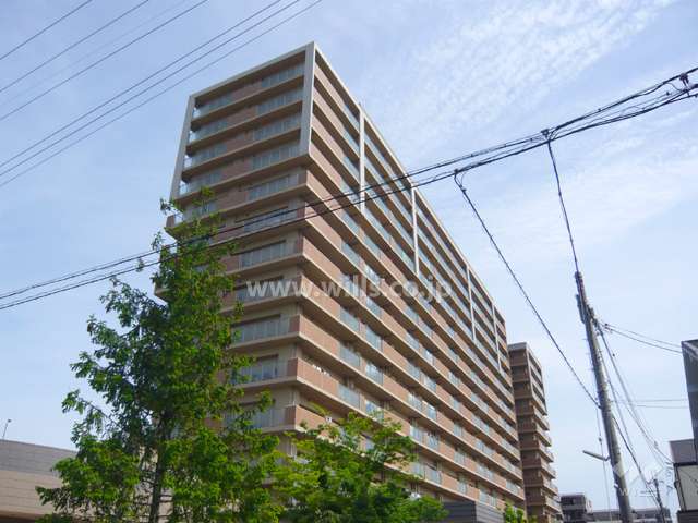 ウェルスクエア伊丹の外観（北西側から）