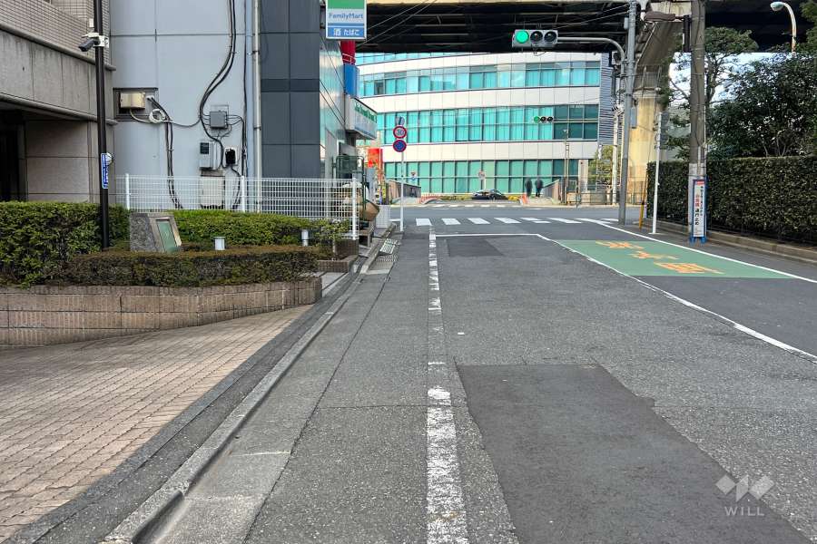 敷地東側の前面道路　