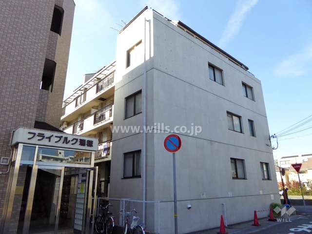 アスト瑞穂の外観（東側から）