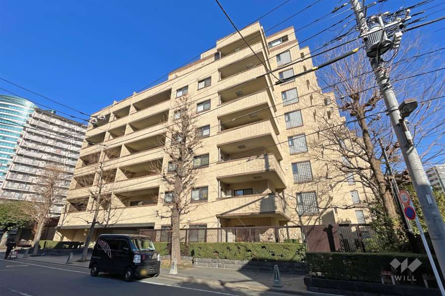 アトラス江戸川アパートメントの外観（南西側から）