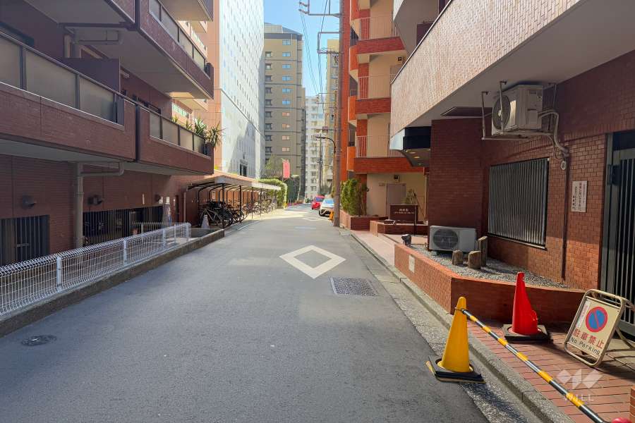 敷地北東側の前面道路　