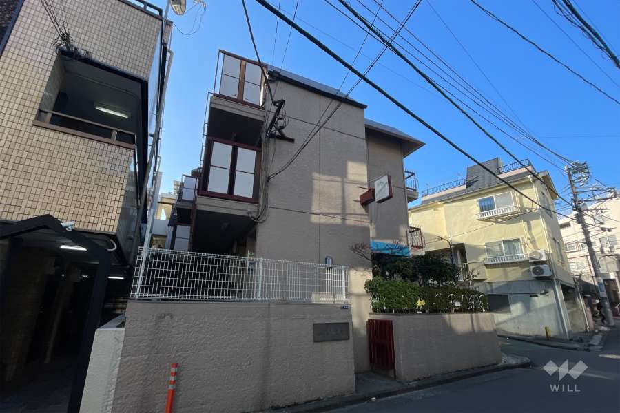 西新宿コーポビアネーズの外観（北東側から）