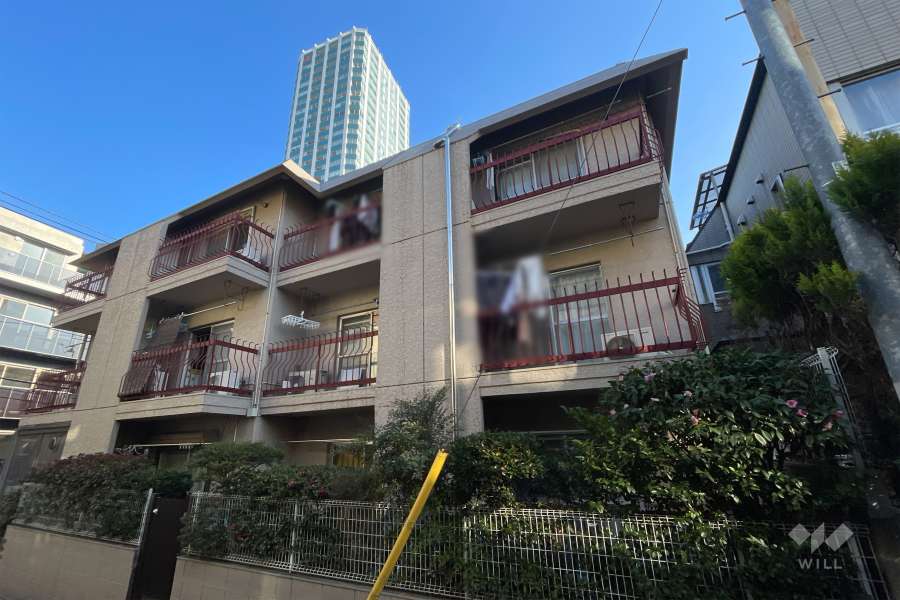 西新宿コーポビアネーズの外観（南西側から）