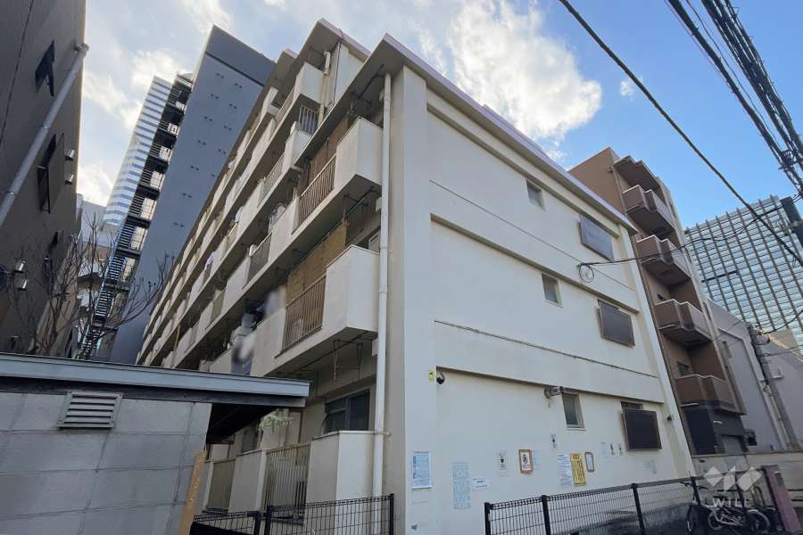 新宿ローヤルコーポの外観（北東側から）