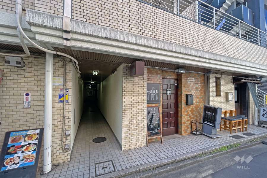 敷地内の飲食店