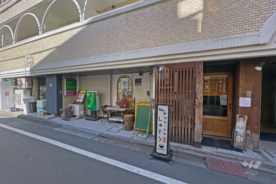 敷地内の飲食店