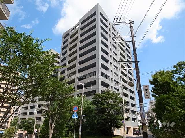 パークスクエア宝塚リバータワーの外観（南東側から）