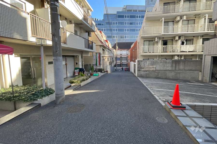 敷地南側の前面道路　