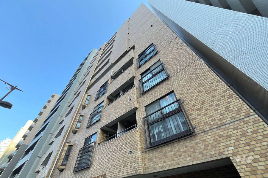 ライオンズマンション初台第３の外観（南側から）