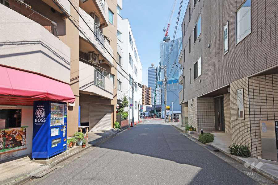 敷地南西側の前面道路