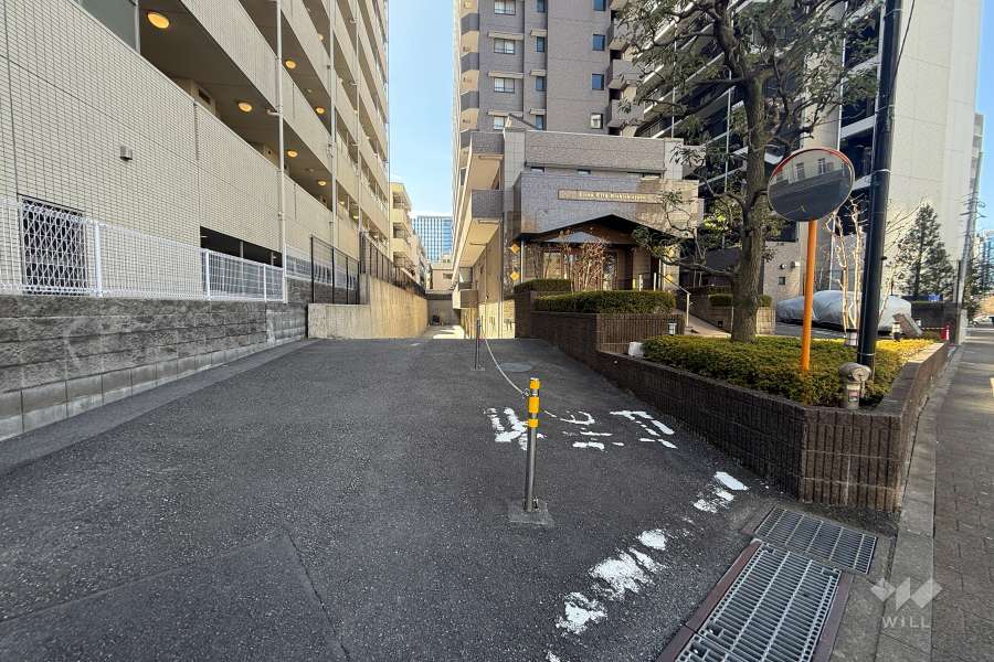 駐車場の出入り口