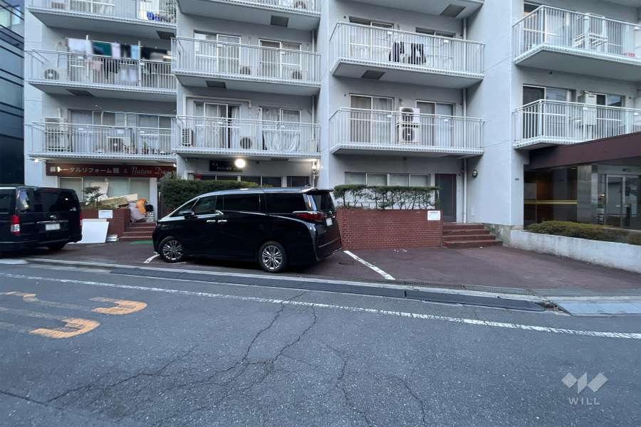 敷地内駐車場（屋外平面式）