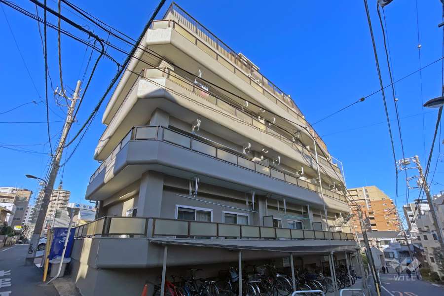 オリエンタル新宿コーポラスの外観（南東側から）