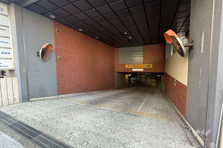 駐車場の出入り口