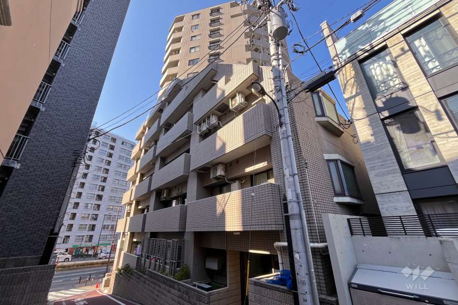 ユニーブル新宿西の外観（南東側から）