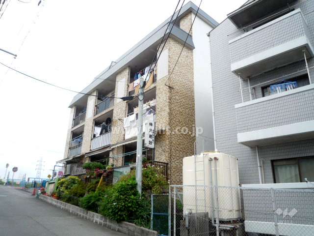 ハイツ春日の外観（北東側から）