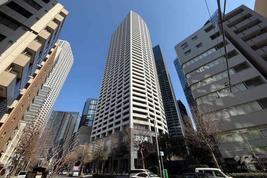 コンシェリア西新宿タワーズウエストの外観（南西側から）