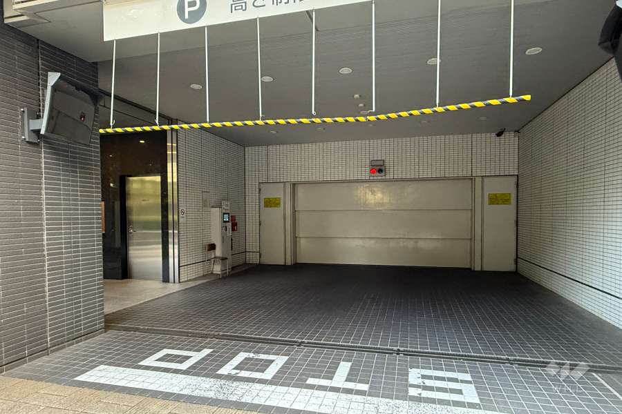 駐車場の出入り口