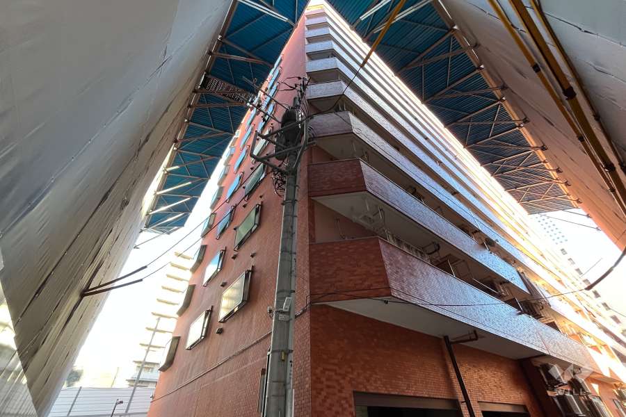 クレベール西新宿フォレストマンションの外観（北西側から）