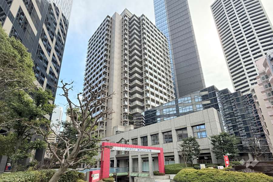 アイタウン・レピアの外観（北西側から）