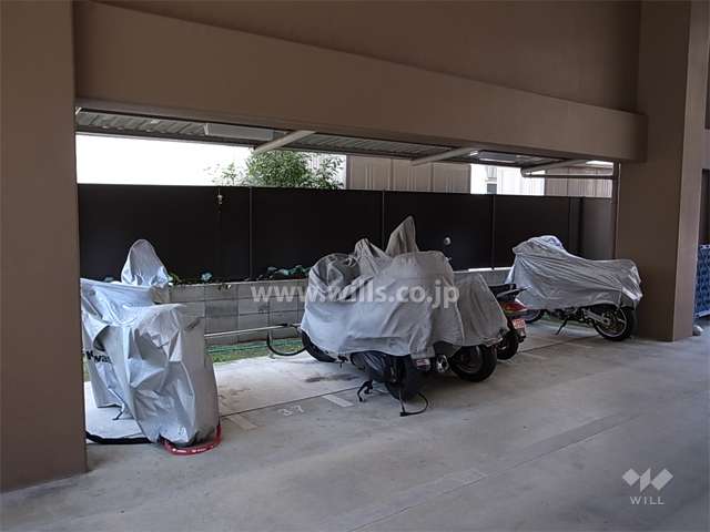 バイク置き場