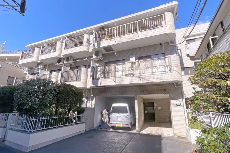 サンハイツ西早稲田の外観（南東側から）