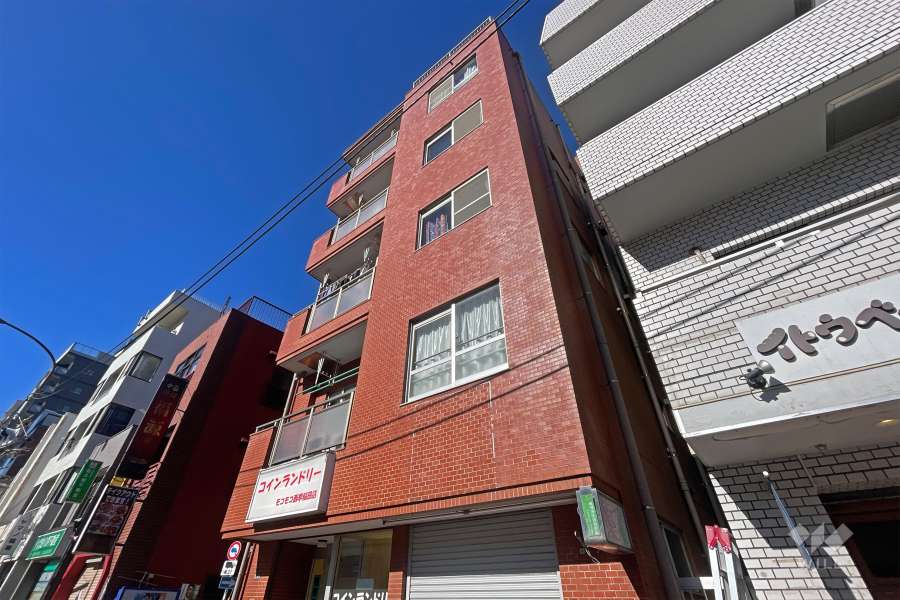 ワセダ山崎マンションの外観（南東側から）